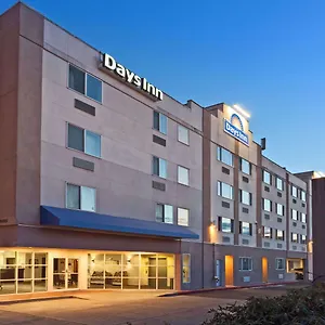 Days By Wyndham Airport Hotel