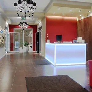 https://hotel-ajax.warsawhotelspoland.com